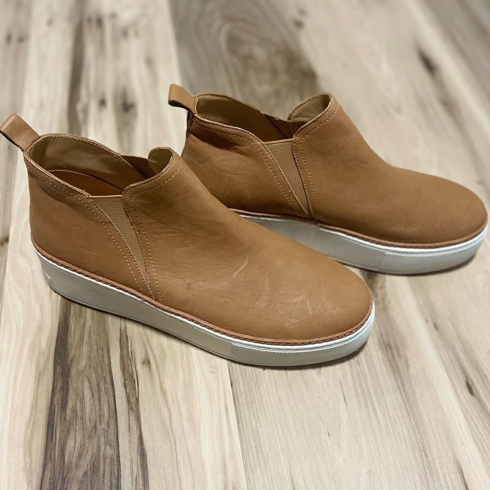 J/Slides Mika Sneakers